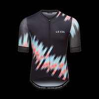 <b>Le Col Pro Indoor Jersey</b> - L - Black | The Pro Indoor Jersey uses FeelFresh technology and advanced moisture management properties to keep you fresher for longer on your next turbo session.