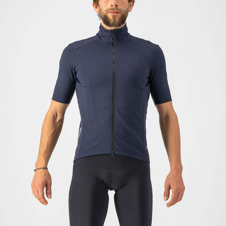 The <b>Castelli Perfetto RoS 2</b> Wind Jersey is the result of a request by pro riders for Castelli to make a lighter version of the Gabba, for when it's too warm to don that protective yet breathable garment.